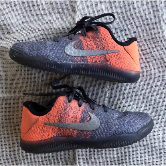 kobe 11 size 9